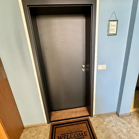 Apartment 1912 I 10 Min Ins Zentrum I 100mbits Wlan I 1-3 Personen I Vollausgestattete Kueche *